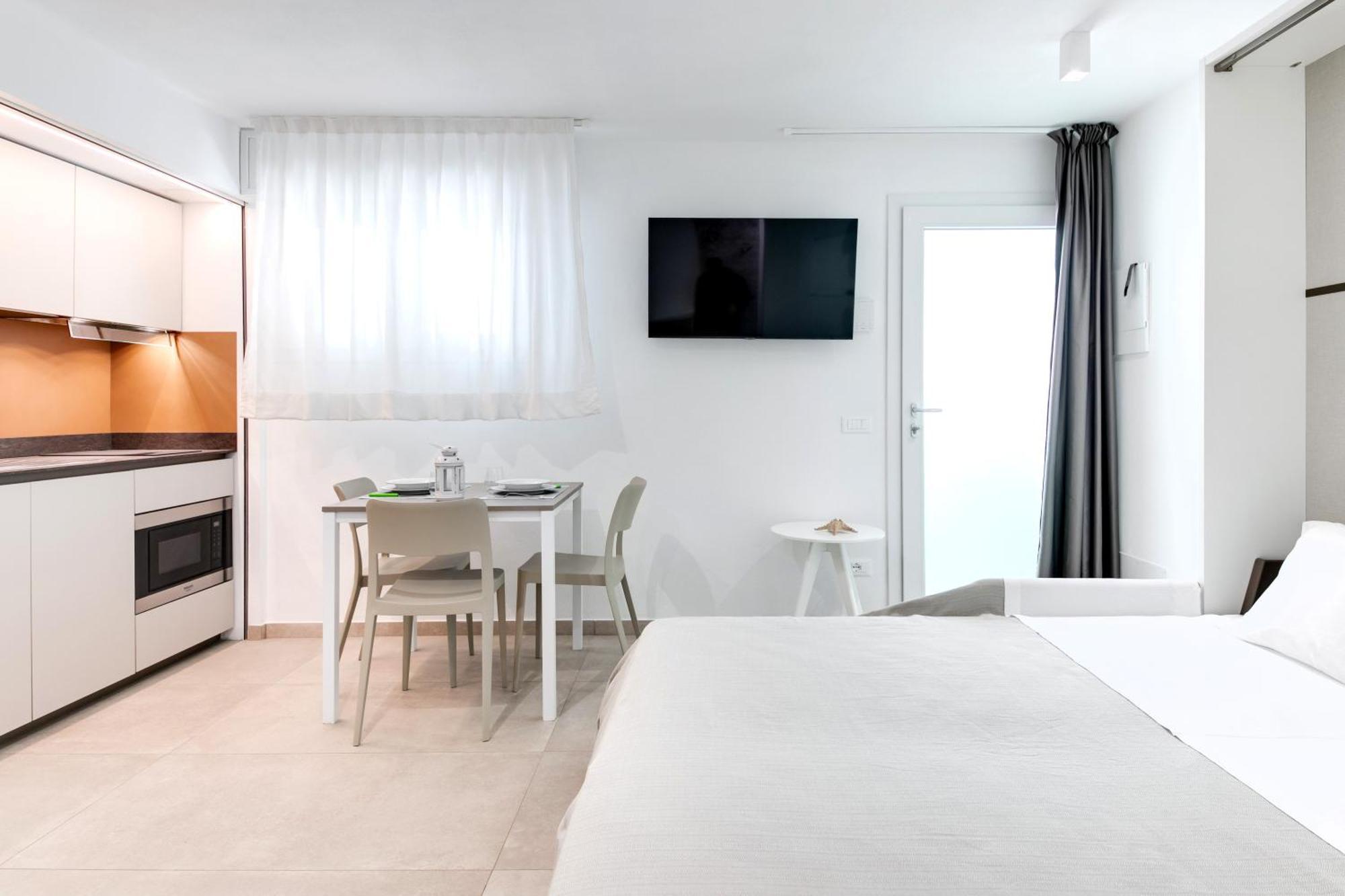 Residence Diffuso Arcobaleno Габиче Маре Екстериор снимка